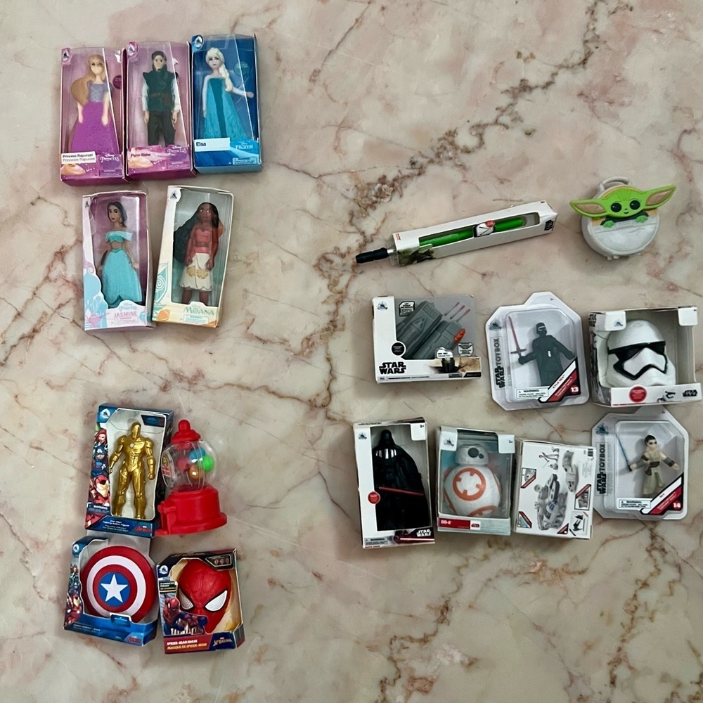 Zuru Disney Mini Brands w/ Rare GOLD Iron Man Collectible Mini - Lot of 18